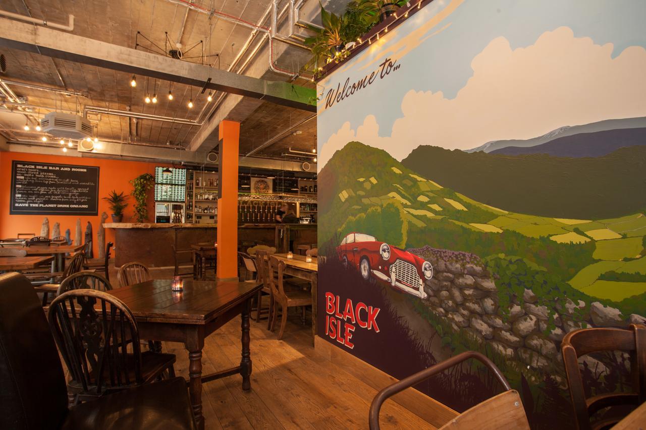 Black Isle Bar & Rooms Инвернес Екстериор снимка
