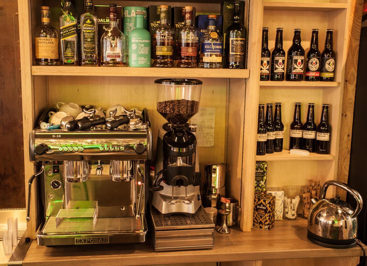 Black Isle Bar & Rooms Инвернес Екстериор снимка